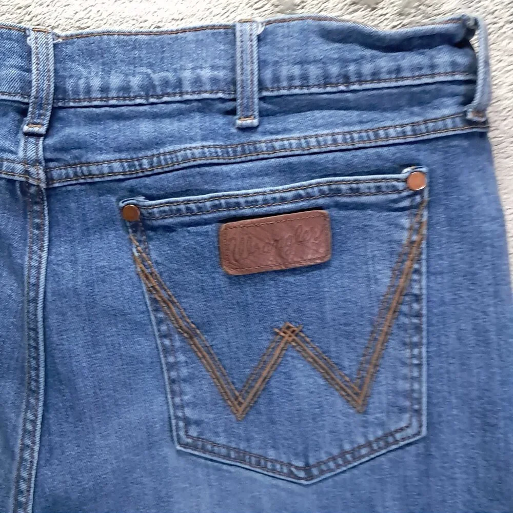 Wrangler Retro Jeans Men 39x35, Tag 38x36 Relaxed Bootcut Blue Denim Stretch